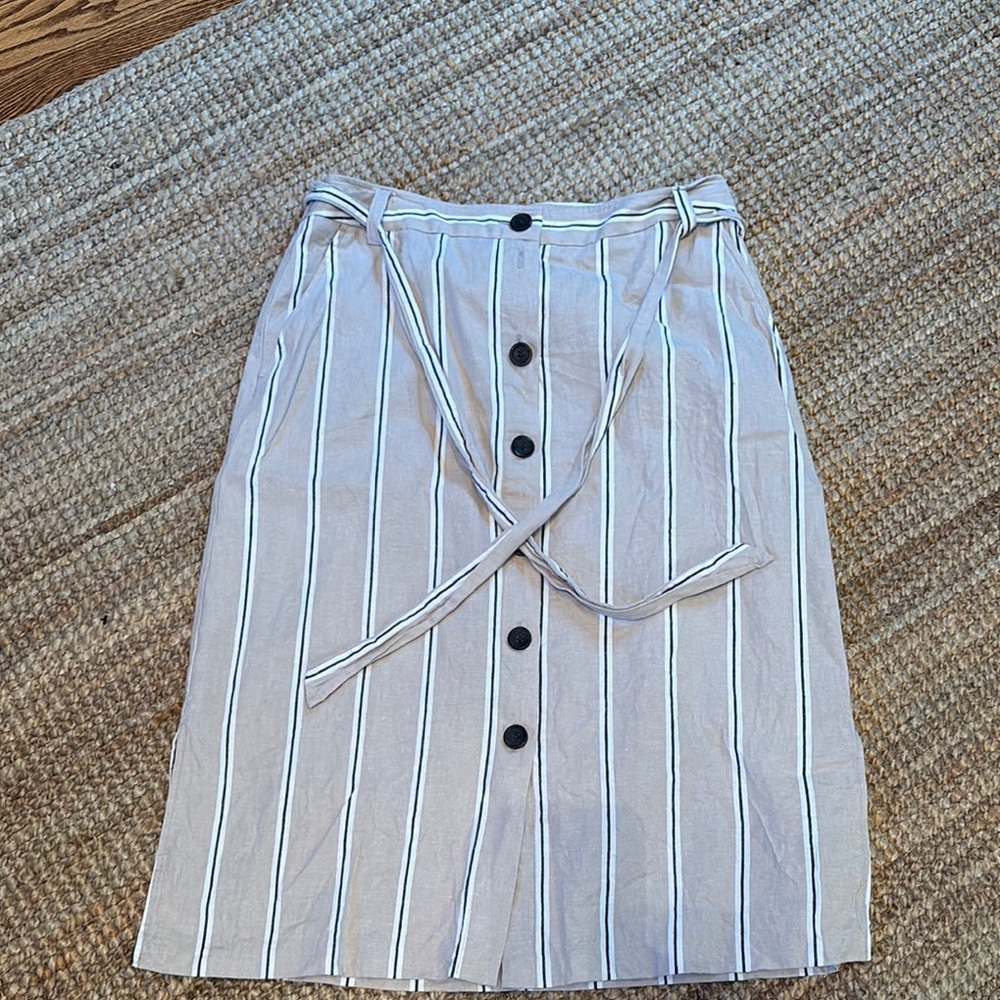 Banana Republic White Tie Front Pencil Skirt